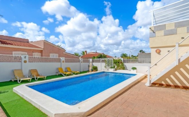 Resale - Villa -
Rojales - Ciudad Quesada