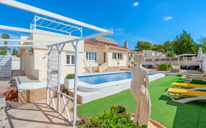 Resale - Villa -
Rojales - Ciudad Quesada