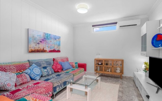 Resale - Villa -
Rojales - Ciudad Quesada