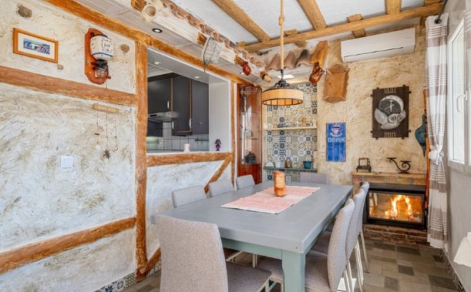 Resale - Villa -
Rojales - Ciudad Quesada