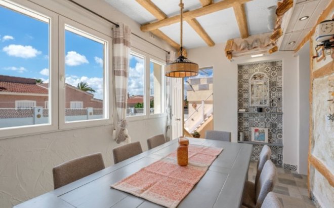 Resale - Villa -
Rojales - Ciudad Quesada