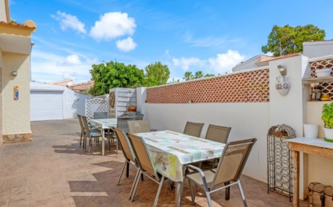 Resale - Villa -
Rojales - Ciudad Quesada