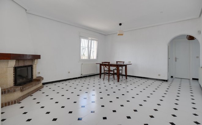 Revente - Villa -
Torrevieja - La Siesta - El Salado - Torreta