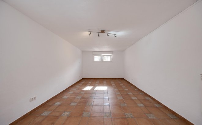 Revente - Villa -
Torrevieja - La Siesta - El Salado - Torreta