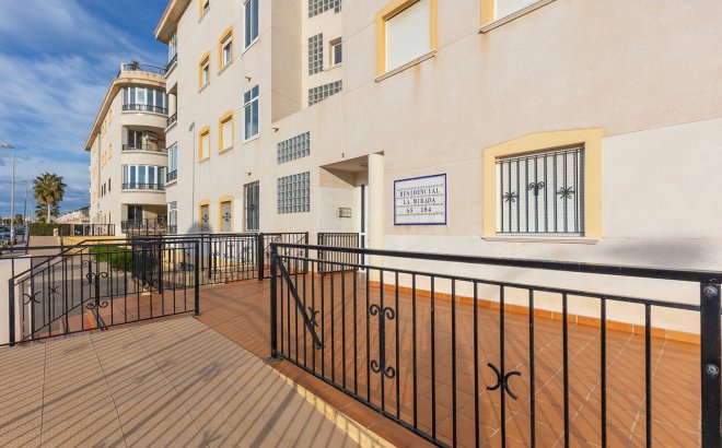 Resale - Apartment -
Orihuela Costa - Playa Flamenca