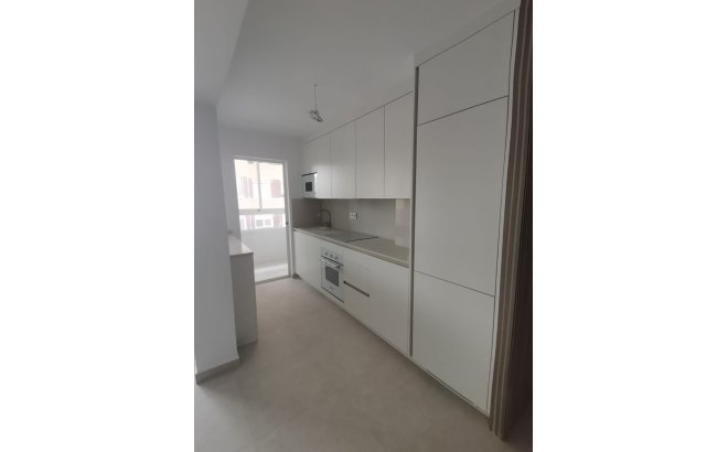 Herverkoop - Appartement -
Torrevieja - Costa Blanca