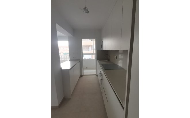 Herverkoop - Appartement -
Torrevieja - Costa Blanca