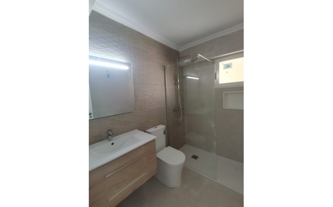 Herverkoop - Appartement -
Torrevieja - Costa Blanca