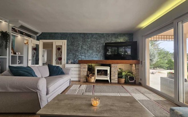 Resale - Villa -
Torremendo - Costa Blanca