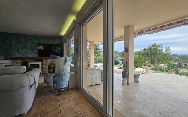 Resale - Villa -
Torremendo - Costa Blanca