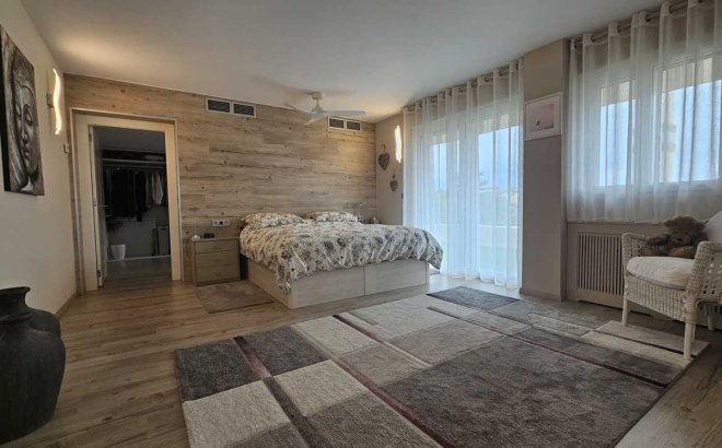 Resale - Villa -
Torremendo - Costa Blanca