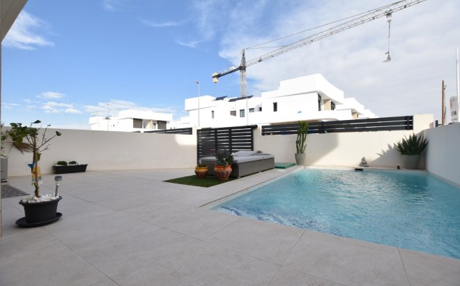 Resale - Villa -
Los Montesinos - Costa Blanca
