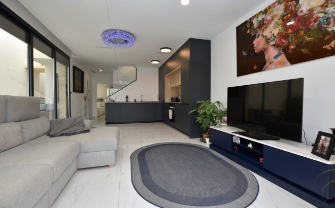 Resale - Villa -
Los Montesinos - Costa Blanca