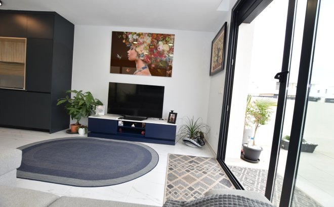 Resale - Villa -
Los Montesinos - Costa Blanca