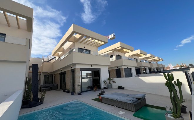 Resale - Villa -
Los Montesinos - Costa Blanca