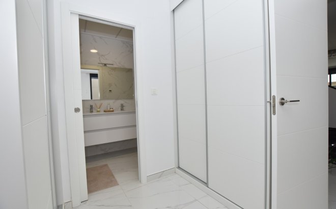 Resale - Villa -
Los Montesinos - Costa Blanca