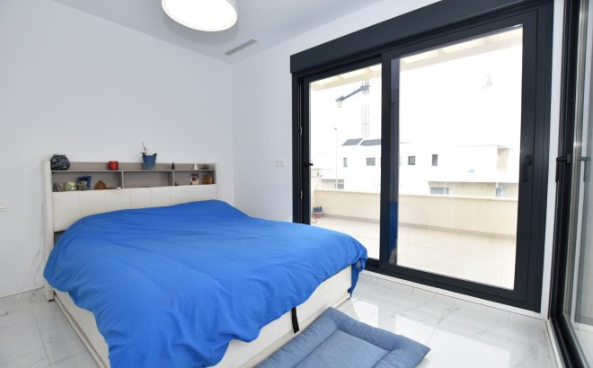 Resale - Villa -
Los Montesinos - Costa Blanca