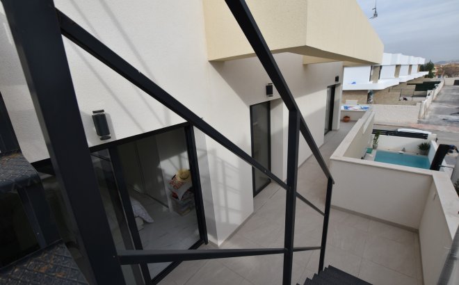 Resale - Villa -
Los Montesinos - Costa Blanca