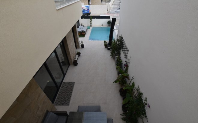 Resale - Villa -
Los Montesinos - Costa Blanca