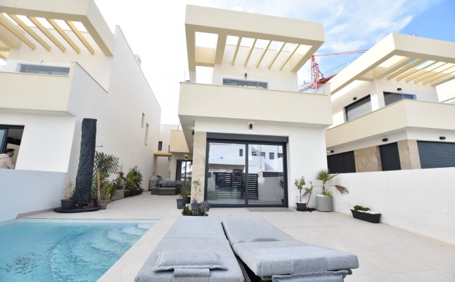 Resale - Villa -
Los Montesinos - Costa Blanca