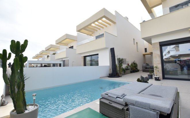 Resale - Villa -
Los Montesinos - Costa Blanca