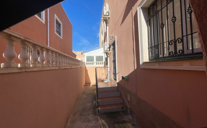 Resale - Town House -
Los Montesinos - Costa Blanca