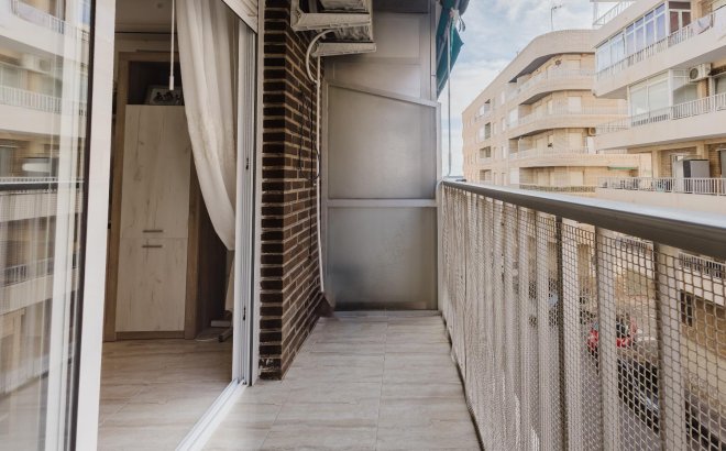 Revente - Appartement -
Torrevieja - Costa Blanca