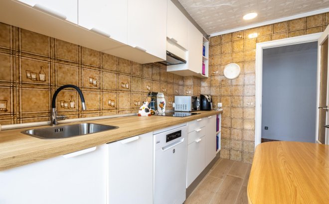 Resale - Apartment -
Torrevieja - Costa Blanca