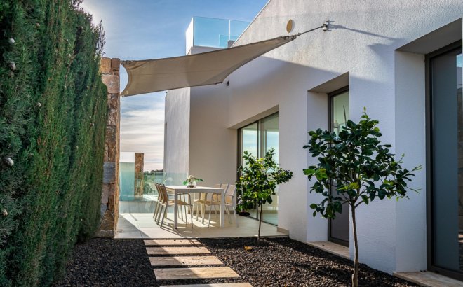 Resale - Villa -
Orihuela Costa - Costa Blanca