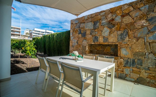 Resale - Villa -
Orihuela Costa - Costa Blanca