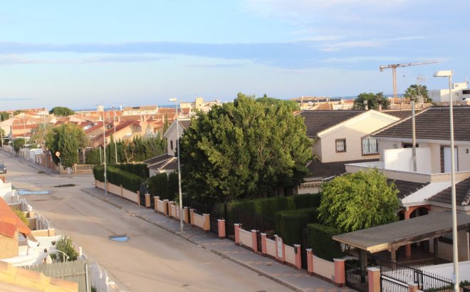Resale - Villa -
Torre de la Horadada - Costa Blanca