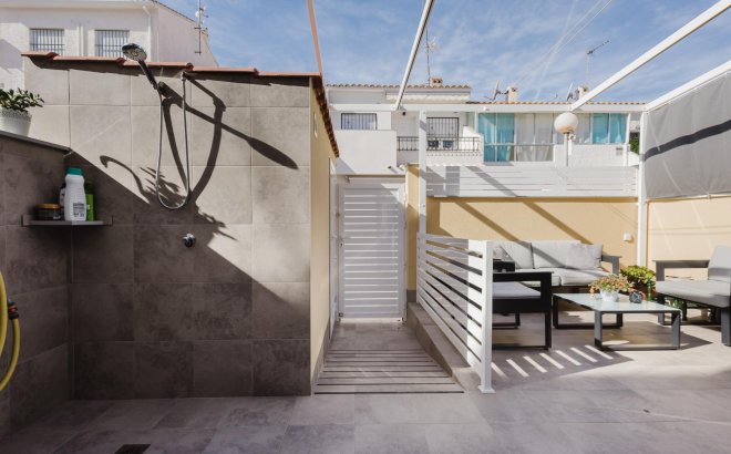 Resale - Bungalow -
Torrevieja - Costa Blanca