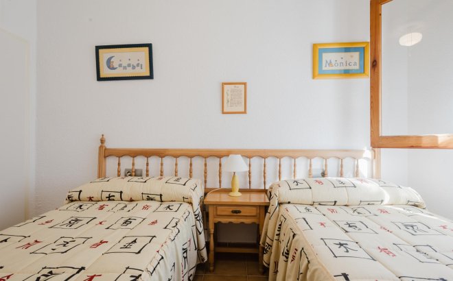 Resale - Bungalow -
Torrevieja - Costa Blanca