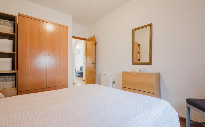 Resale - Bungalow -
Torrevieja - Costa Blanca