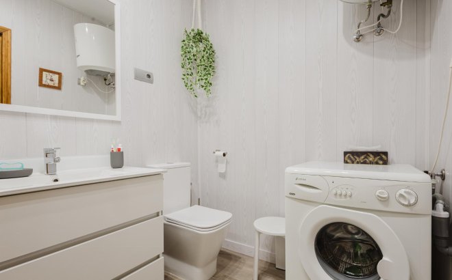 Resale - Bungalow -
Torrevieja - Costa Blanca