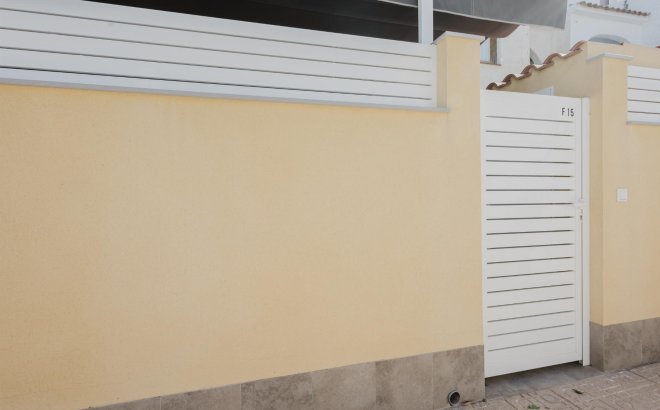 Resale - Bungalow -
Torrevieja - Costa Blanca