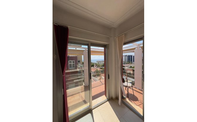 Resale - Penthouse -
Torrevieja - Punta Prima