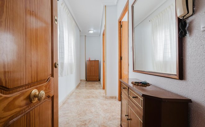 Herverkoop - Appartement -
Torrevieja - Costa Blanca