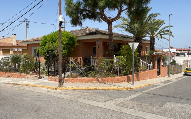 Herverkoop - Villa -
Benijofar - Costa Blanca