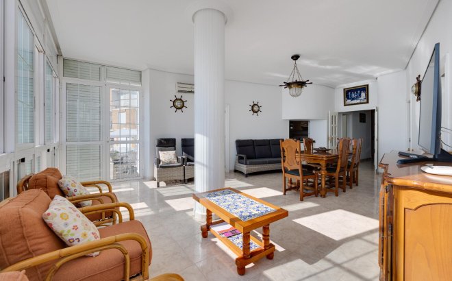 Revente - Appartement -
Torrevieja - Costa Blanca