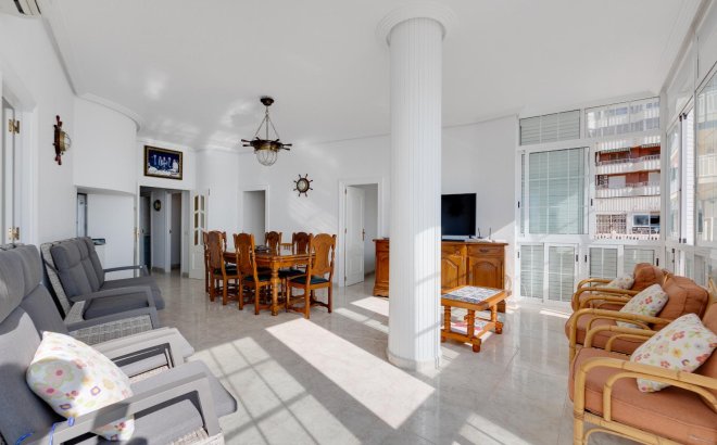 Revente - Appartement -
Torrevieja - Costa Blanca