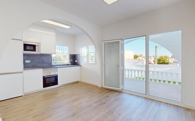 Resale - Bungalow -
Orihuela Costa - Costa Blanca