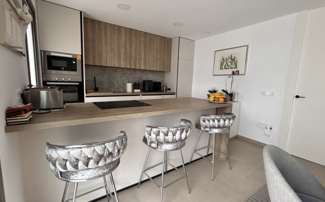 Resale - Villa -
San Miguel de Salinas - Costa Blanca