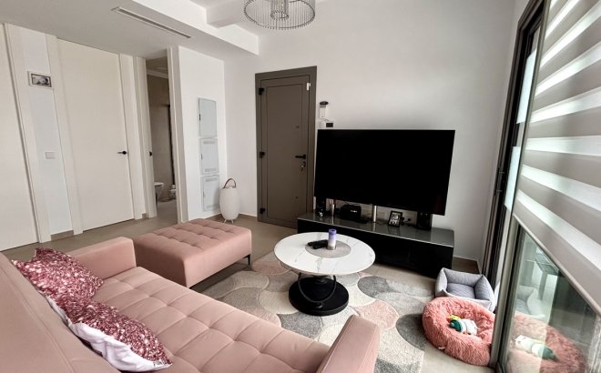 Resale - Villa -
San Miguel de Salinas - Costa Blanca