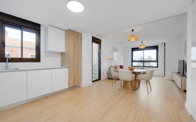 Herverkoop - Penthouse -
Villamartin - Costa Blanca