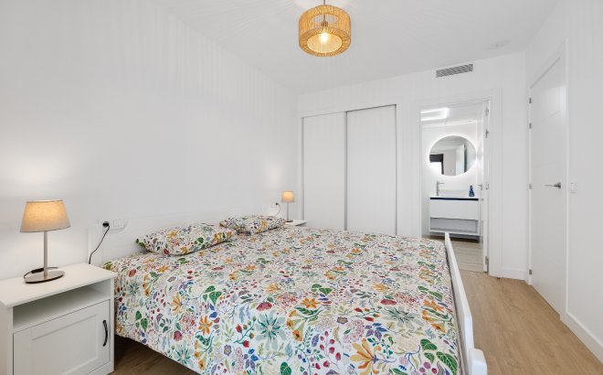 Herverkoop - Penthouse -
Villamartin - Costa Blanca