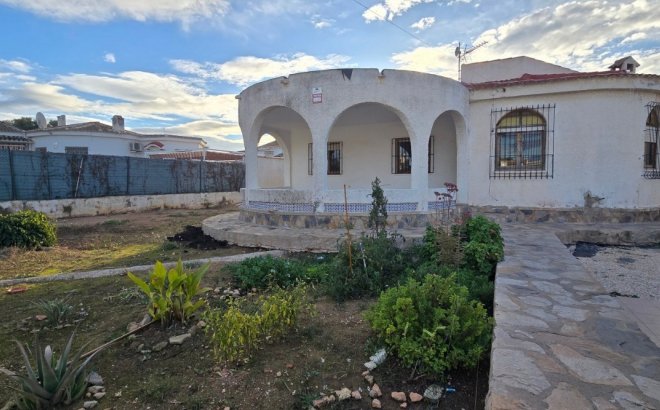 Herverkoop - Villa -
Torrevieja - Costa Blanca