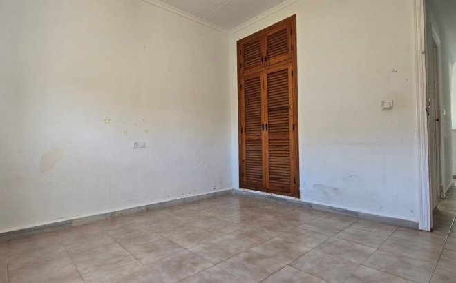 Herverkoop - Villa -
Torrevieja - Costa Blanca