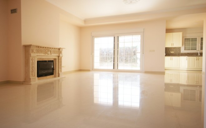 Resale - Villa -
Cabo Roig - Costa Blanca