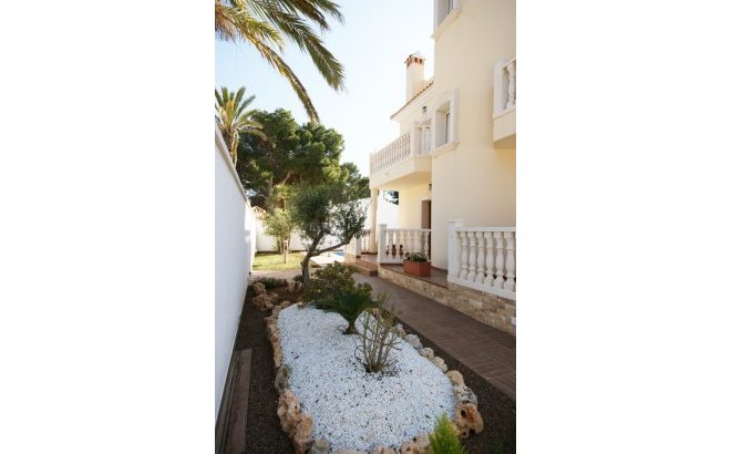 Resale - Villa -
Cabo Roig - Costa Blanca